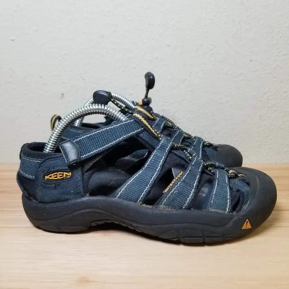 Keen Kids Size 2 Newport Water Sandals‎ Blue Black Outdoor Trails Hike Gorpcore